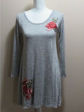 French Atmosphere Women’s (Juniors) Gray Long-Sleeve Dress. Size 5
